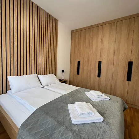 Loyal 1 Apartment