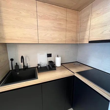 Loyal 1 Apartment *