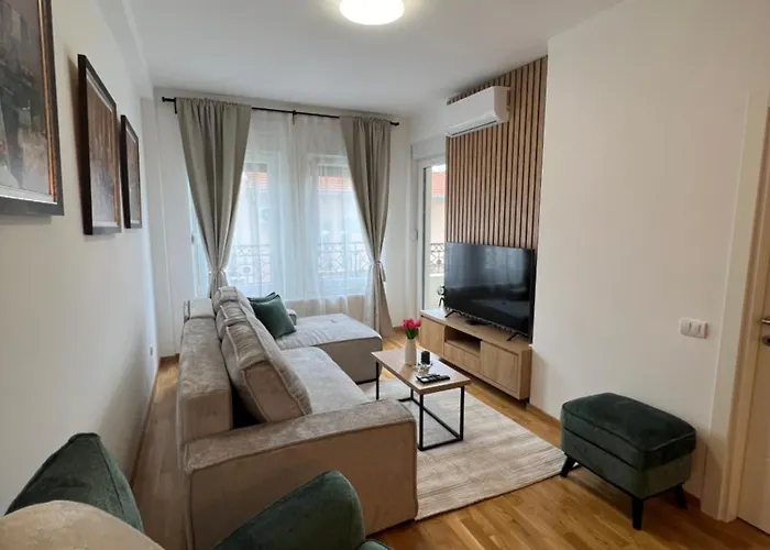 Loyal 1 أراندجيلوفاك